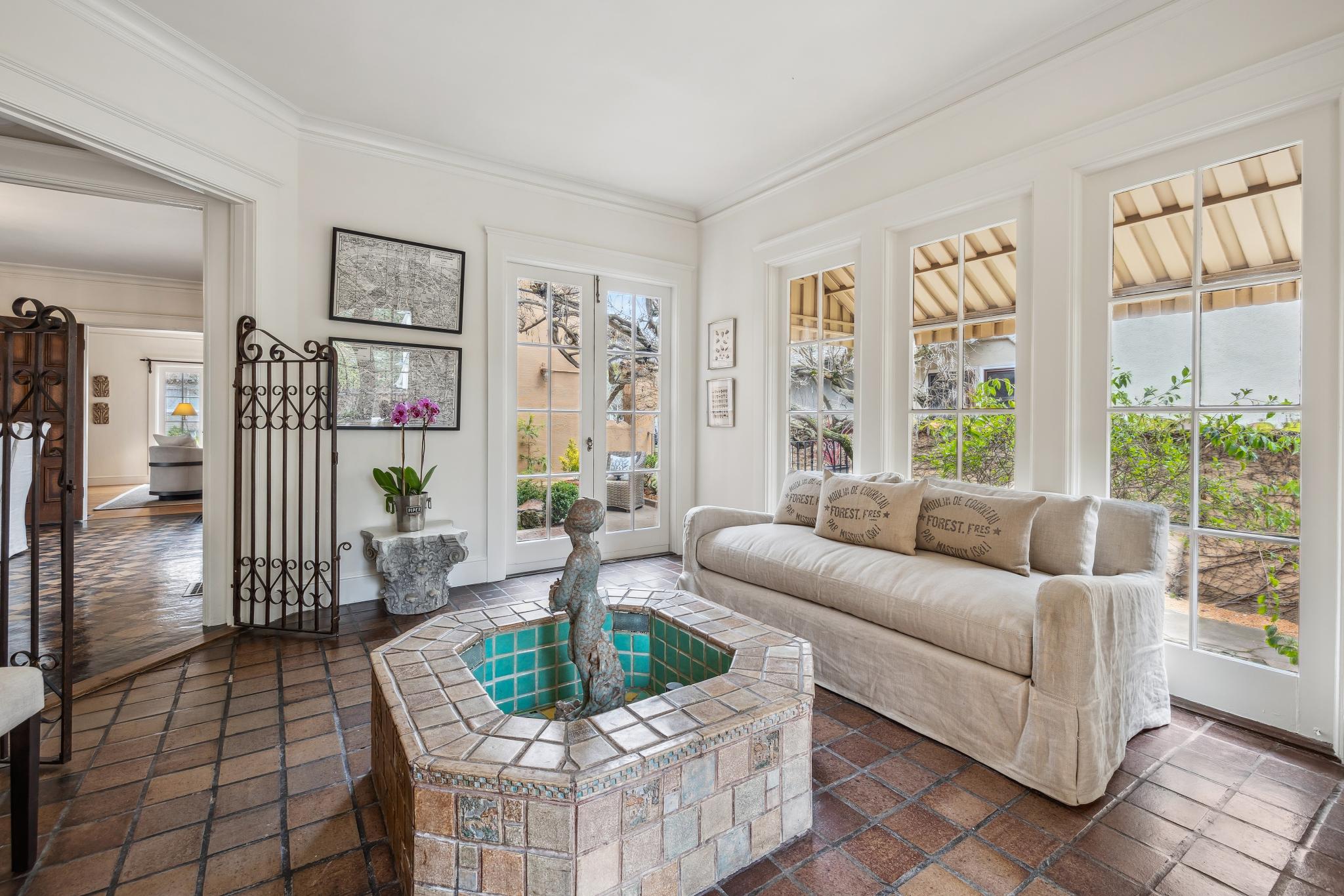 5871 Harbord Drive
