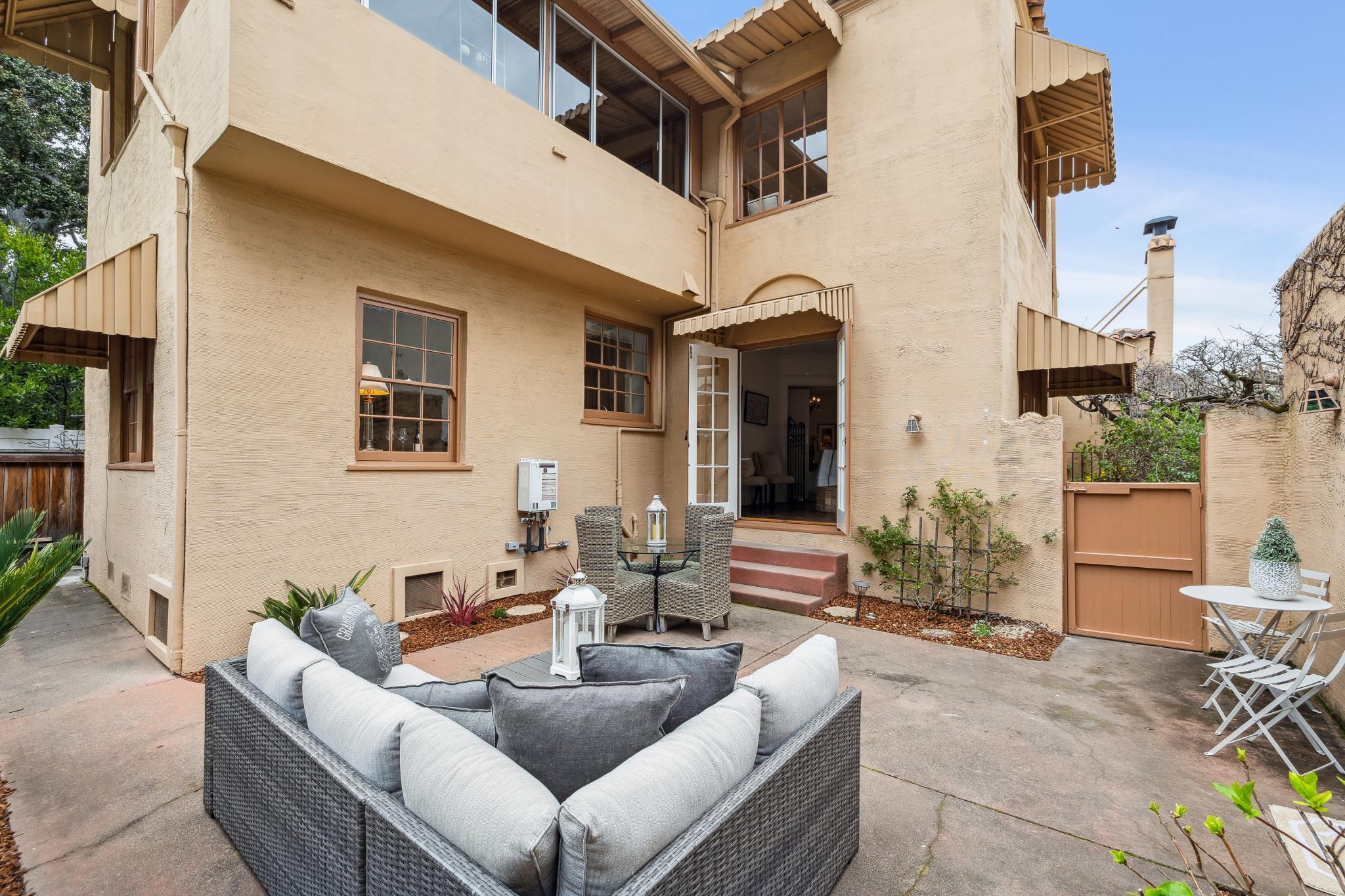 5871 Harbord Drive