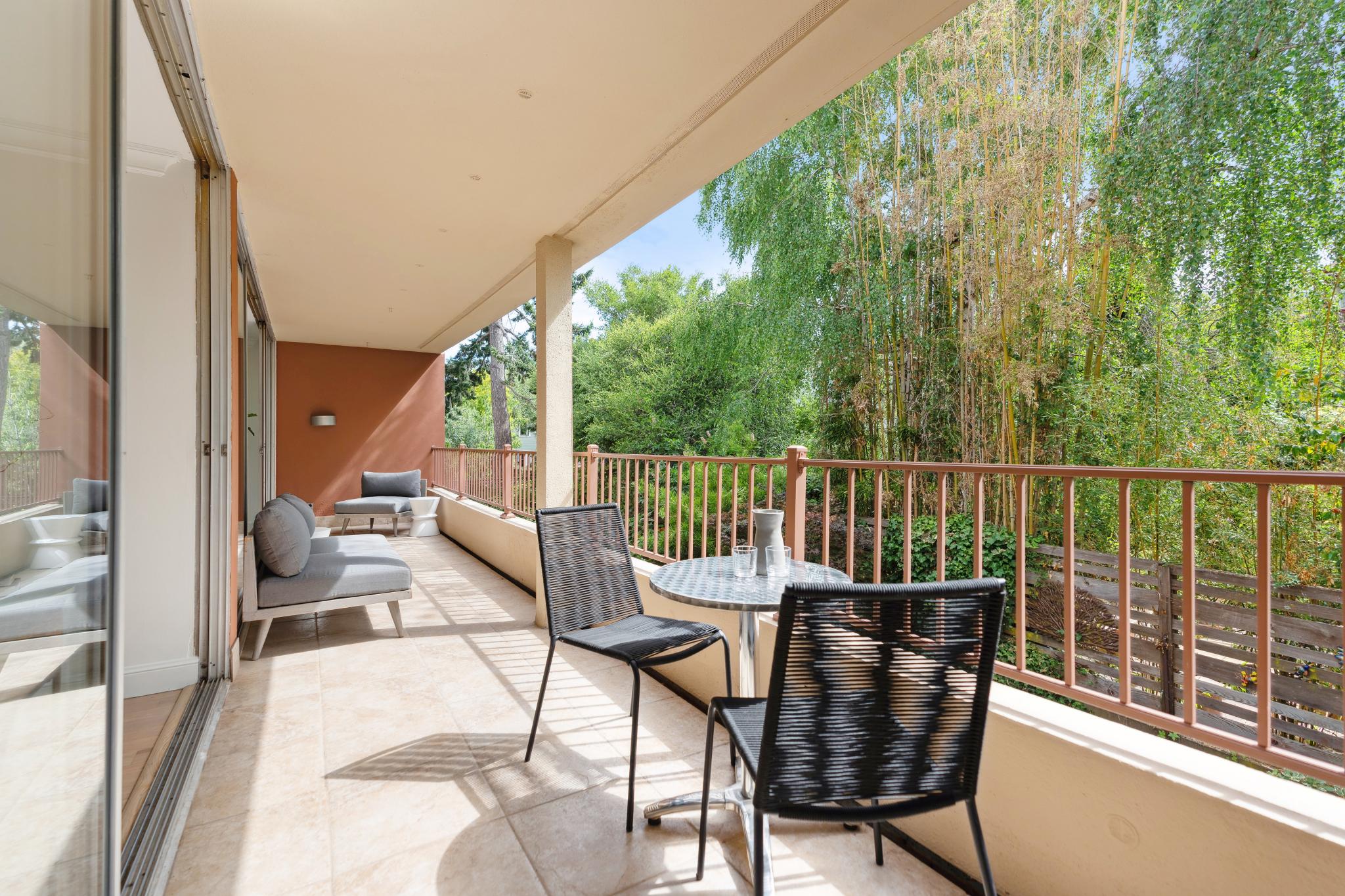 5871 Harbord Drive