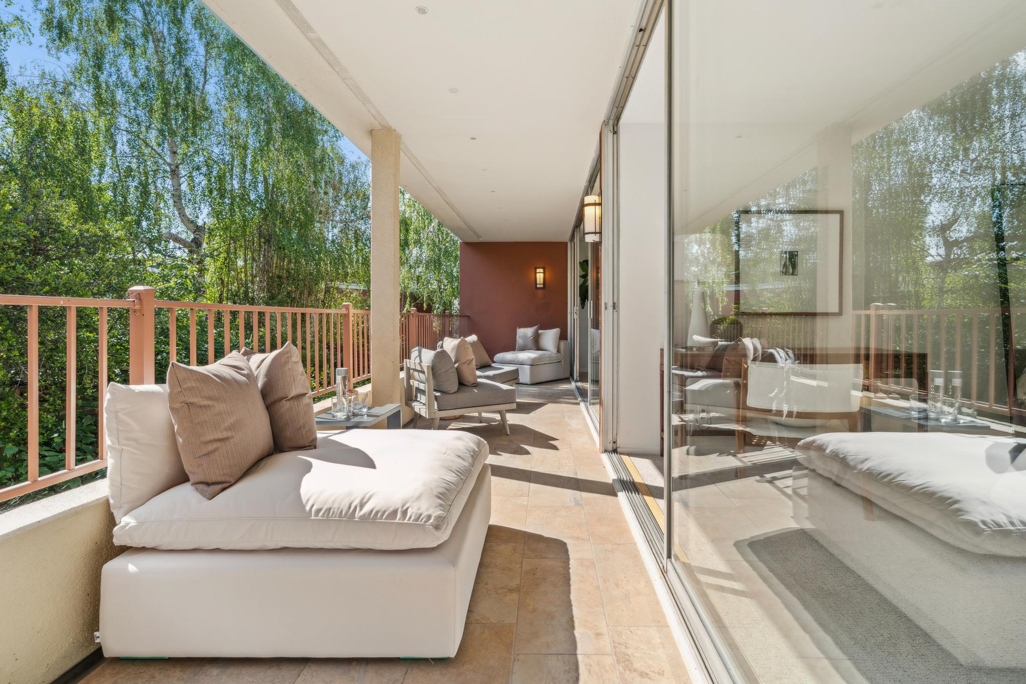 5871 Harbord Drive
